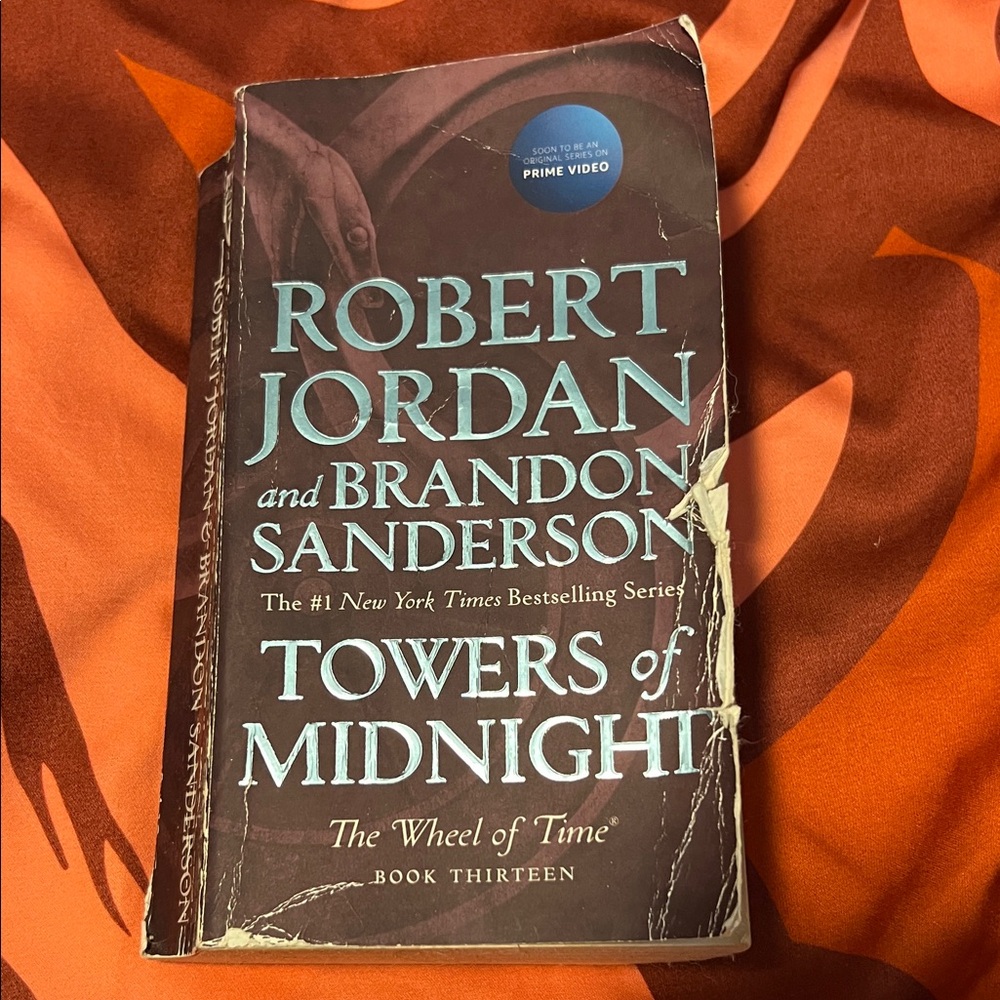Robert Jordan and Brandon Sanderson Towers of Midnight - Brown Paperback